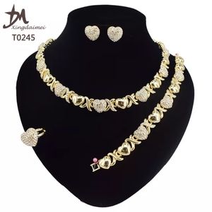 XOXO Necklace set